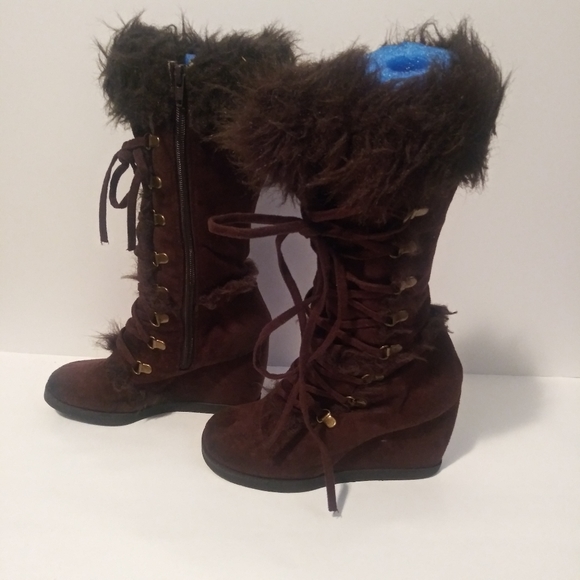 lace up wedge heel boots with faux fur - Picture 8 of 10
